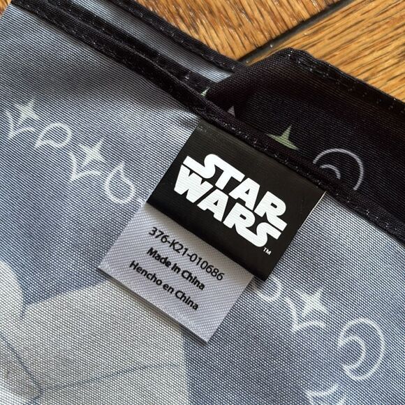 ✨NWT✨ Star Wars Mandalorian Disney bandanna - Picture 3 of 4